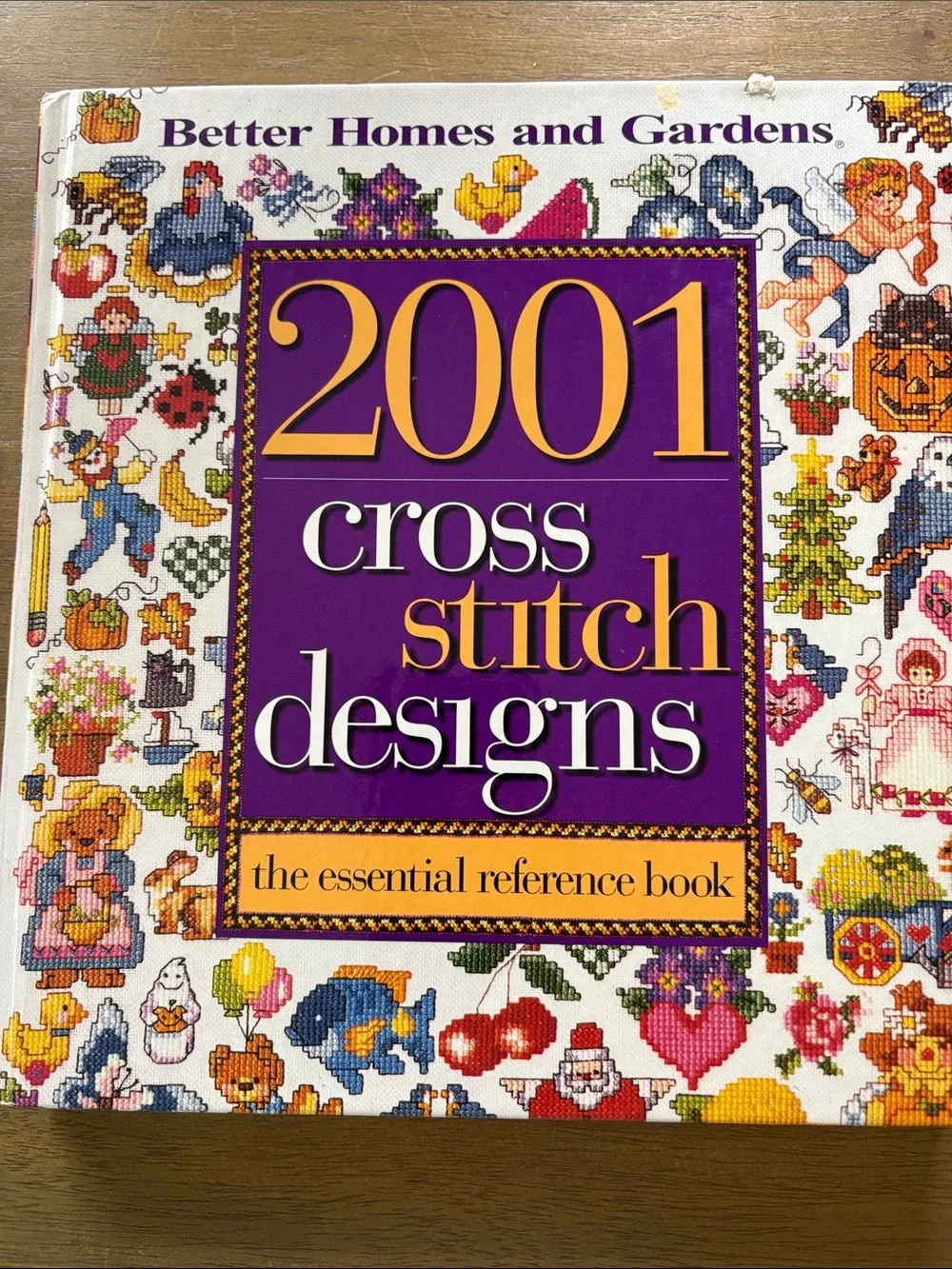 2001 Cross Stitch Designs Essential Reference Book